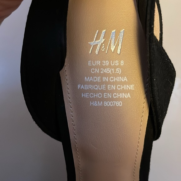 H and M, size 8 heels - Picture 4 of 4
